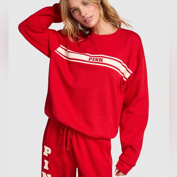 PINK Classic Crew Sweatshirt - Picture 1 of 7